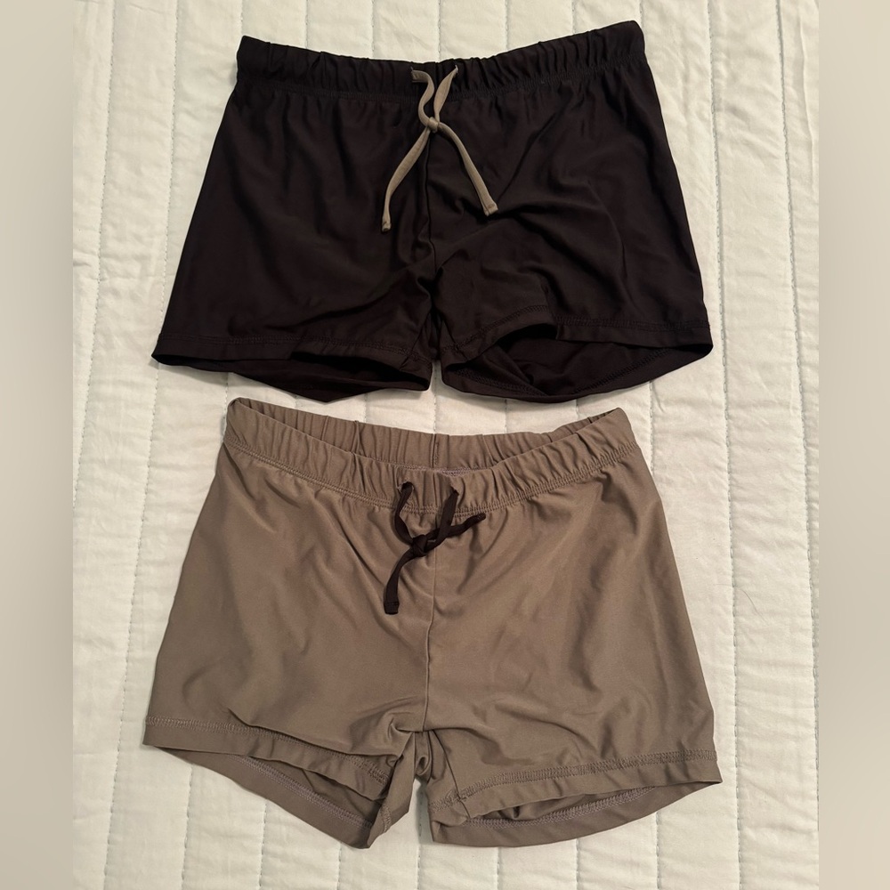 H&M Boys Swim Trunk (tight fit) or Girls Swim Bottom Size 12/14 ITEM #1004